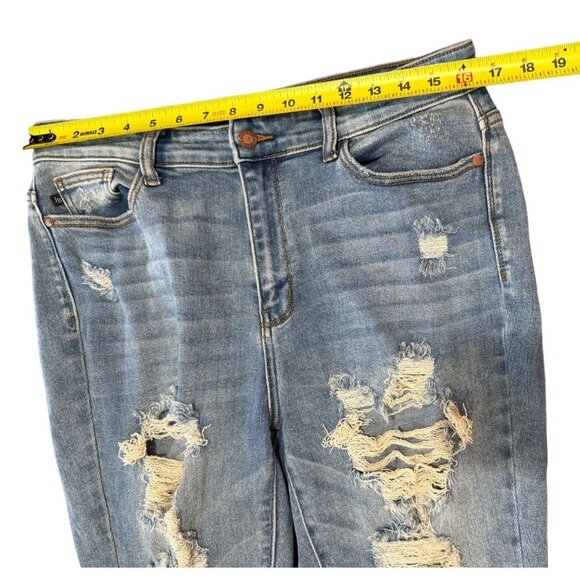 Judy Blue Distressed High Rise Boyfriend Fit Jeans Womens Size 11/30 Blue |K1 - Picture 5 of 8